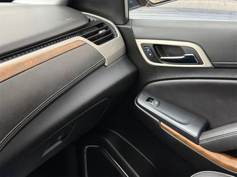 Used 2020 GMC Yukon XL Denali w/ Open Road Package image 39