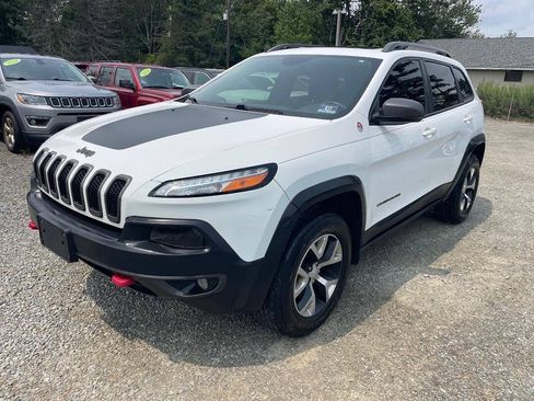 Used 2017 Jeep Cherokee Trailhawk AWD/4WD image 1