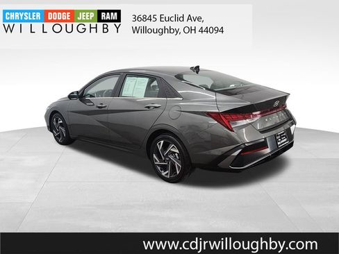 Used 2025 Hyundai Elantra SEL FWD image 6