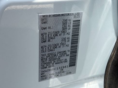 Used 2025 Nissan Murano SV AWD/4WD image 40