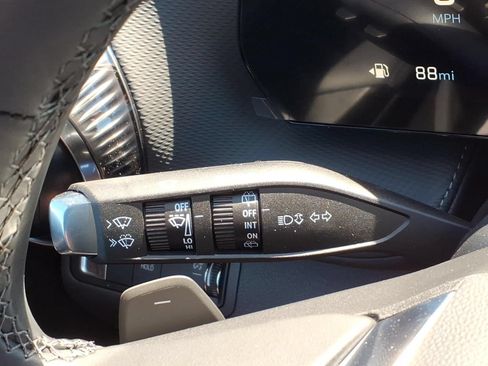 New 2026 Chevrolet Equinox LT w/ Convenience Package II FWD image 16