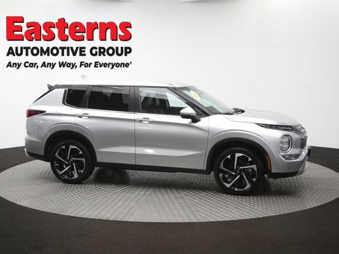 Used 2024 Mitsubishi Outlander SE AWD/4WD image 47