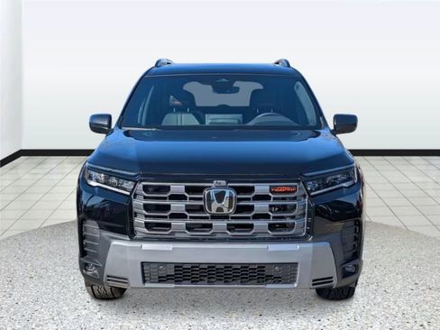 New 2026 Honda Pilot TrailSport image 8