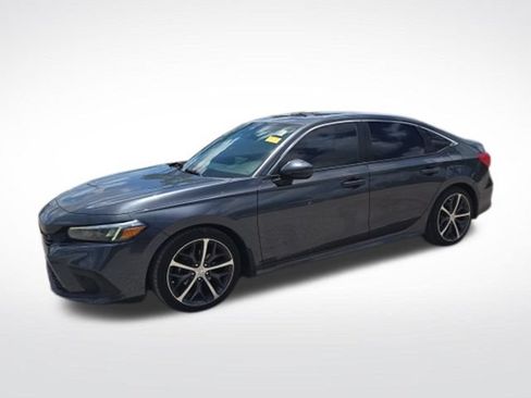 Used 2022 Honda Civic Touring image 4