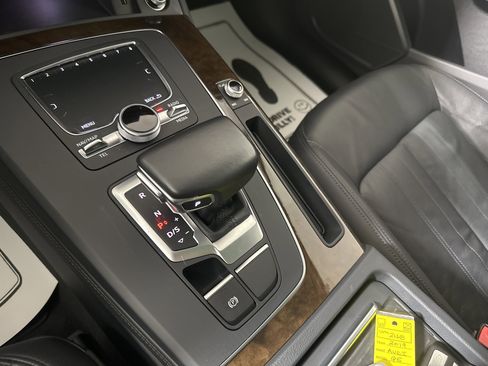 Used 2019 Audi Q5 Premium Plus image 20
