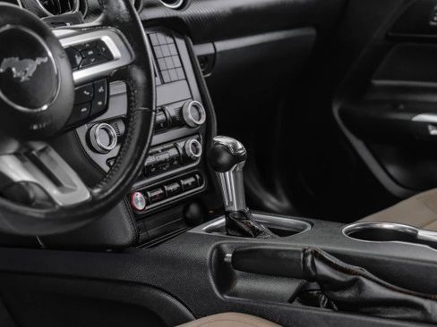 Used 2021 Ford Mustang Coupe image 21