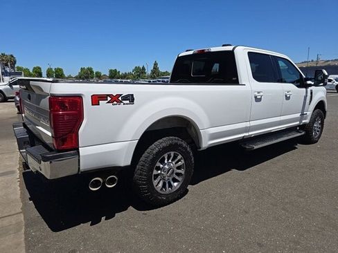 Used 2022 Ford F250 Lariat AWD/4WD image 2