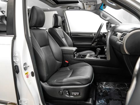 Used 2014 Lexus GX 460 AWD/4WD image 35