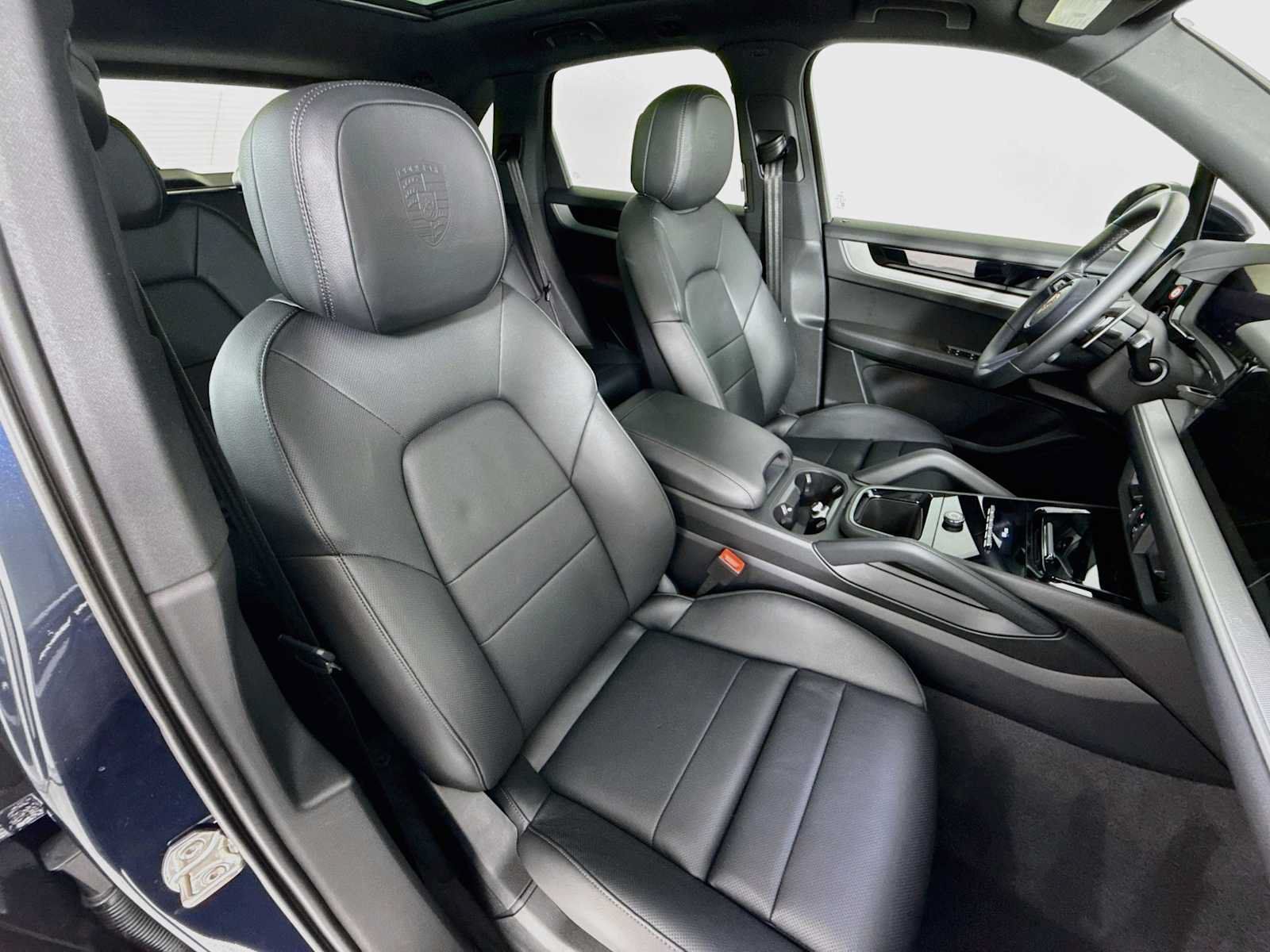 Certified 2026 Porsche Cayenne AWD/4WD image 29