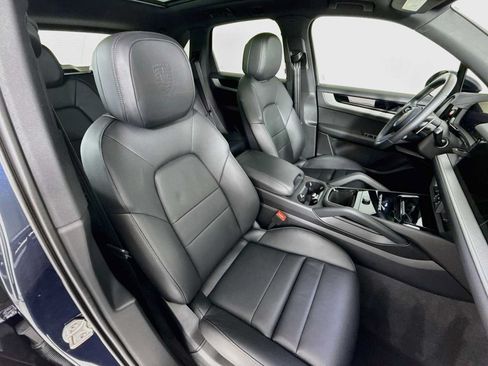 Certified 2026 Porsche Cayenne AWD/4WD image 29