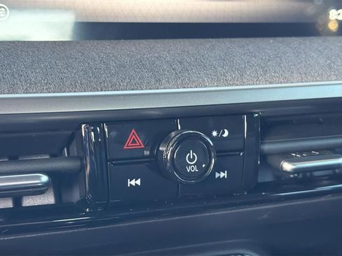 New 2026 Nissan Kicks SV image 25