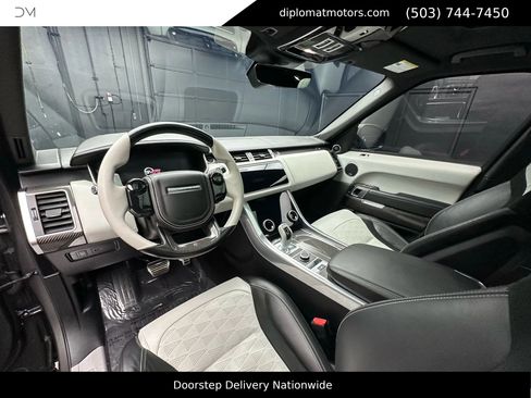 Used 2020 Land Rover Range Rover Sport SVR image 17