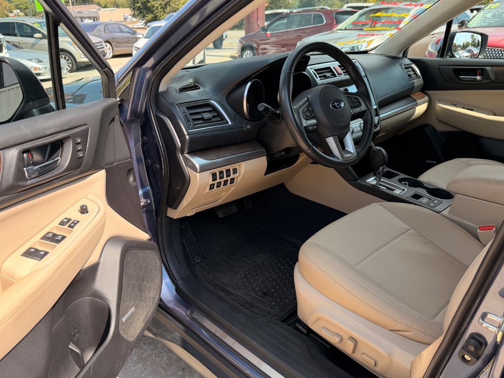Used 2017 Subaru Outback 2.5i Limited AWD/4WD image 5
