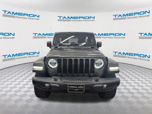 Used 2019 Jeep Wrangler Unlimited Sahara image 8