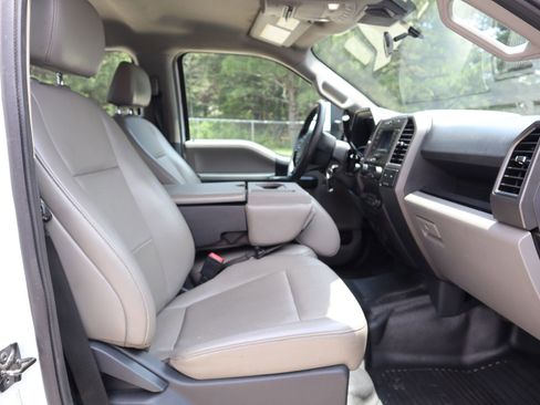 Used 2022 Ford F550 4x4 Crew Cab Super Duty w/ Power Equipment Group image 14