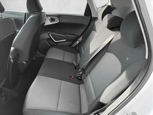 Used 2024 Kia Soul LX w/ Option Group 015 image 17