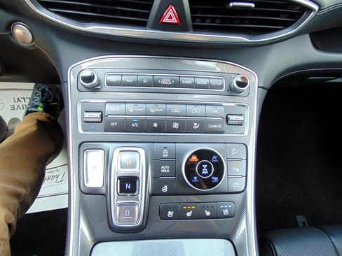 Used 2023 Hyundai Santa Fe Limited image 31