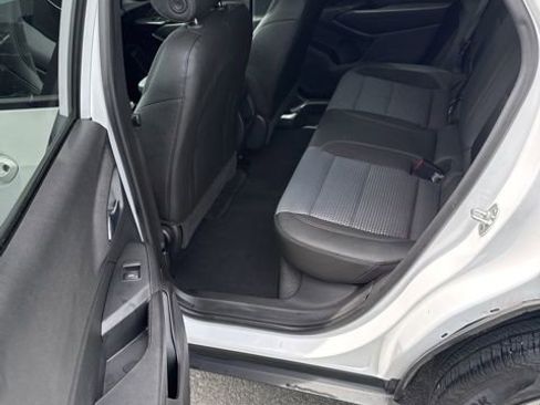 Used 2024 Chevrolet Trax LT FWD image 20