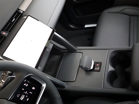 New 2025 Land Rover Discovery Sport Dynamic SE image 43