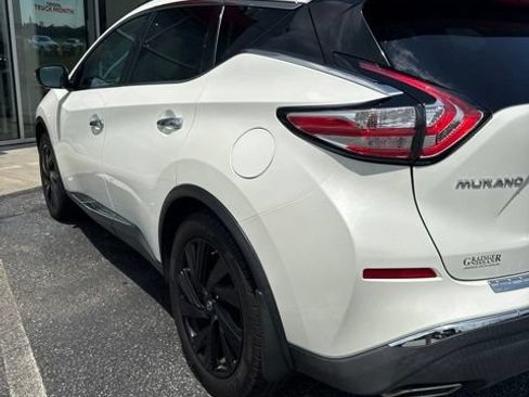 Used 2017 Nissan Murano Platinum w/ Platinum Technology Package FWD image 4