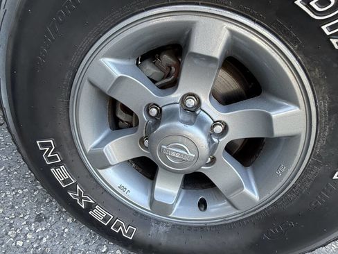 Used 2002 Nissan Frontier XE image 16