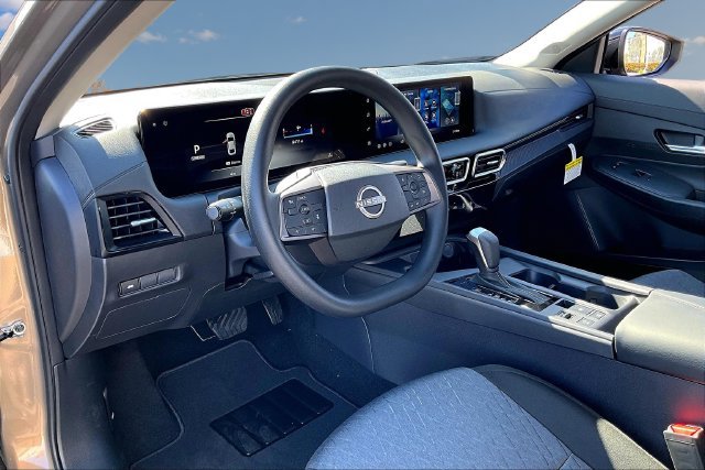New 2027 Nissan Sentra SV w/ Floor Mat Package FWD image 7
