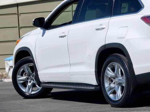 Used 2016 Toyota Highlander Limited image 23