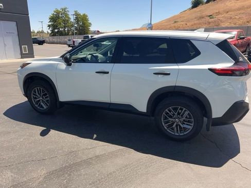 Used 2021 Nissan Rogue S AWD/4WD image 14