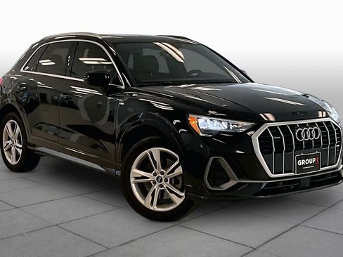 Used 2022 Audi Q3 2.0T Premium w/ Convenience Package AWD/4WD image 2