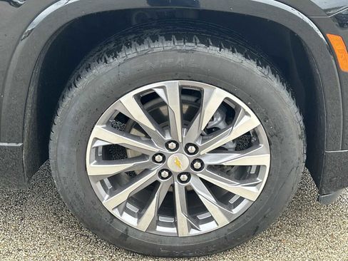 Used 2023 Chevrolet Traverse Premier AWD/4WD image 11