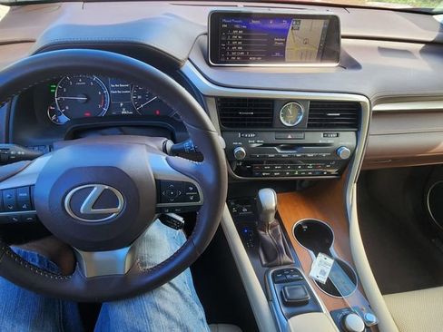 Used 2019 Lexus RX 350 AWD w/ Navigation Package image 4