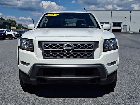 Certified 2024 Nissan Frontier SV w/ SV Convenience Package AWD/4WD image 2