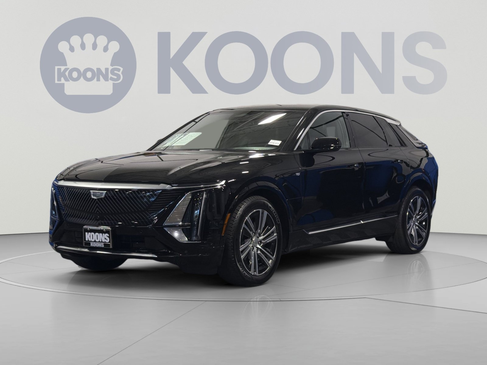 Used 2024 Cadillac Lyriq Luxury AWD/4WD image 1
