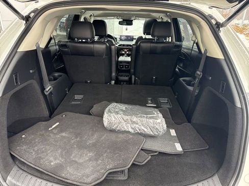 Used 2023 MAZDA CX-9 Touring image 32