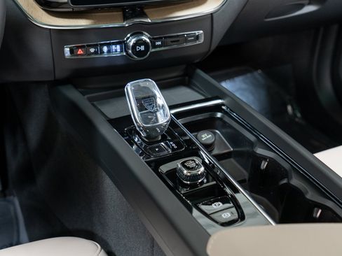 New 2026 Volvo XC60 B5 Core w/ Climate Package AWD/4WD image 20