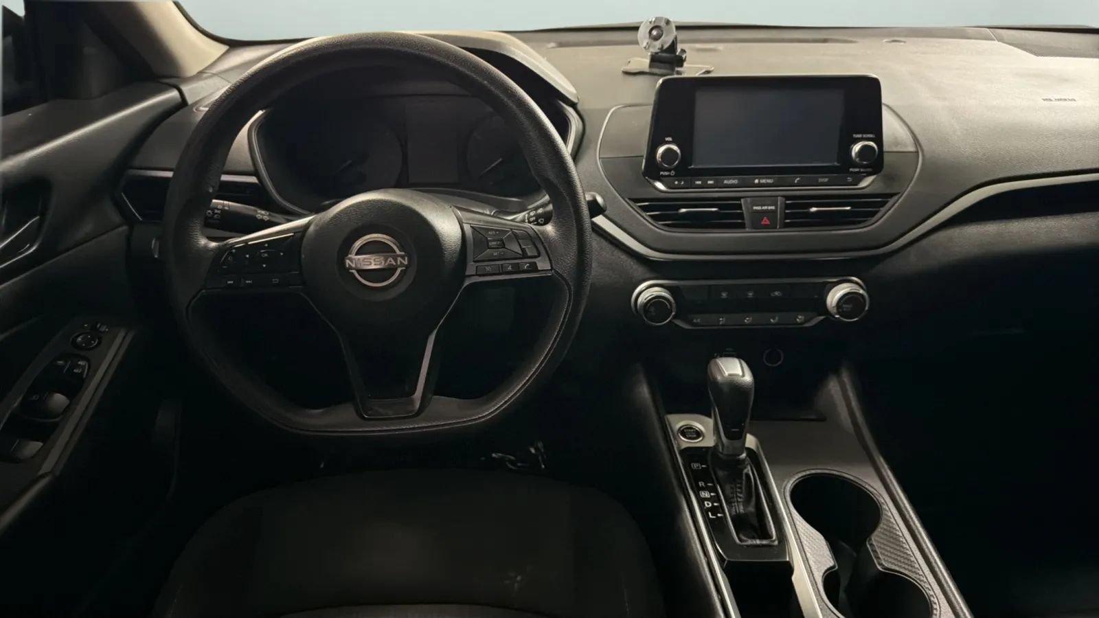Used 2024 Nissan Altima 2.5 S FWD image 10