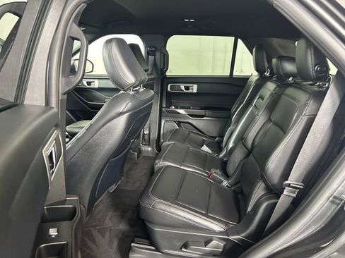 Used 2020 Ford Explorer XLT w/ Equipment Group 202A image 27