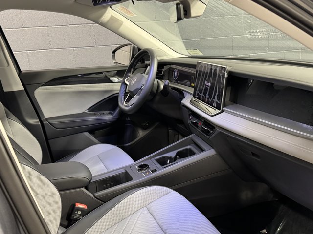 New 2026 Volkswagen Tiguan SE AWD/4WD image 12
