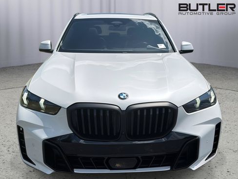 Used 2025 BMW X5 xDrive40i w/ M Sport Package AWD/4WD image 9