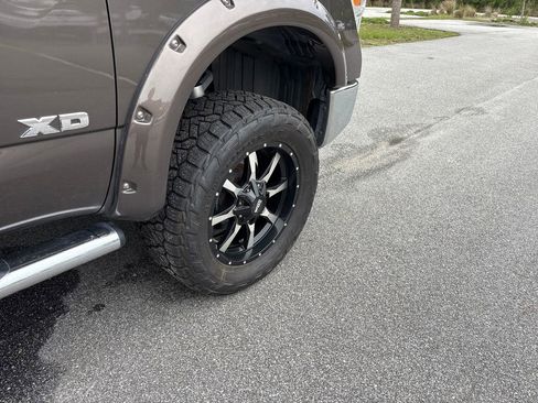 Used 2017 Nissan Titan SV AWD/4WD image 36