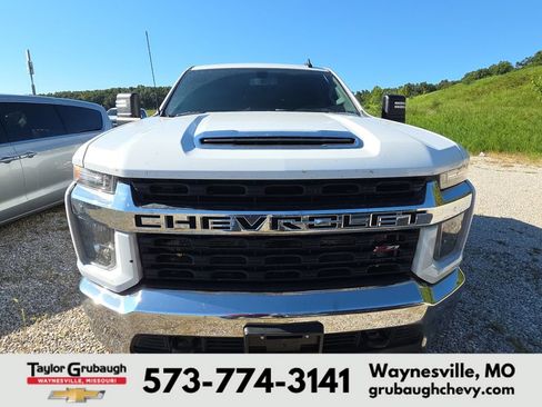 Used 2023 Chevrolet Silverado 2500 LT AWD/4WD image 2