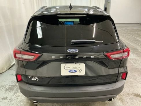 Used 2025 Ford Escape ST-Line w/ Tech Pack #1 FWD image 5