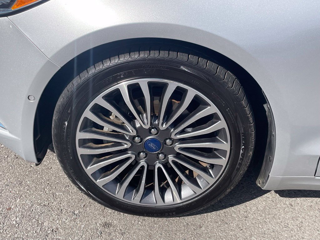 Used 2017 Ford Fusion Titanium AWD/4WD image 29