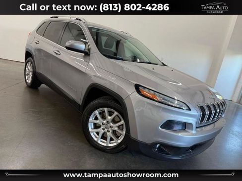 Used 2015 Jeep Cherokee Latitude w/ Comfort/Convenience Group FWD image 1