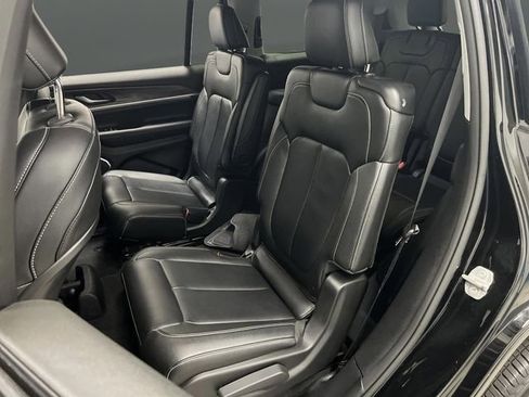 Used 2022 Jeep Grand Cherokee L Limited image 30