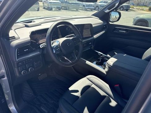 Used 2026 Chevrolet Tahoe Z71 w/ Comfort Package image 11