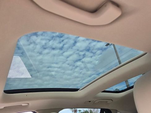 Used 2017 Mercedes-Benz GLC 300 4MATIC image 12