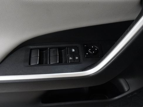 Used 2019 Toyota RAV4 Limited w/ Cold Weather Package AWD/4WD image 17