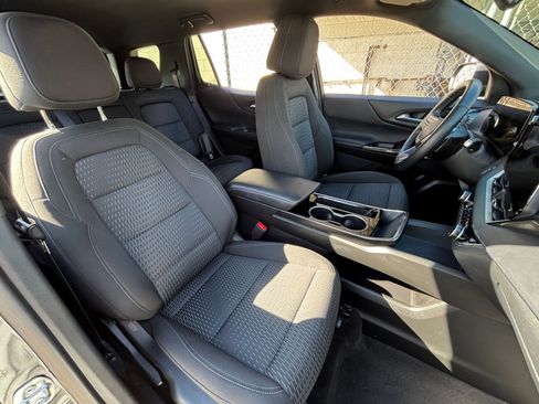 Used 2025 Chevrolet Equinox LT image 36