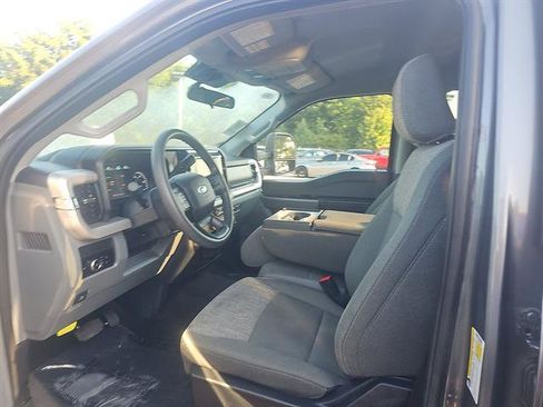 Used 2025 Ford F250 XLT AWD/4WD image 5